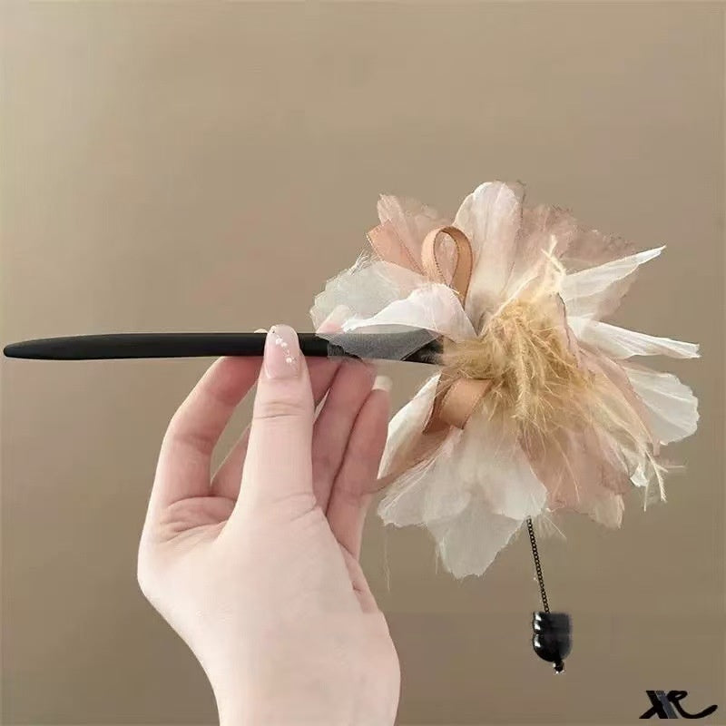 Vintage Flower and Feather Hair Stick for Women - Traditional Chinese Style Hair Ornament