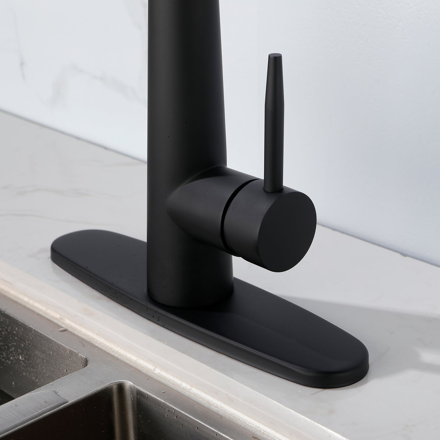 Pull-Down Kitchen Faucet with Eco-Friendly Design - Black