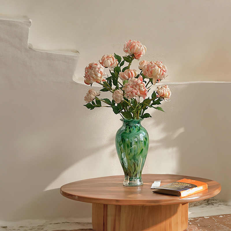 Pearlescent Glass Vase with Flower Arrangement - Modern Table Decor