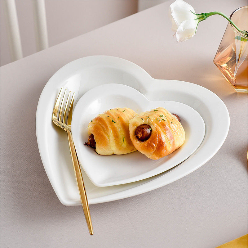 White Ceramic Heart-Shaped Plate - Modern Dinnerware for Home & Kitchen
