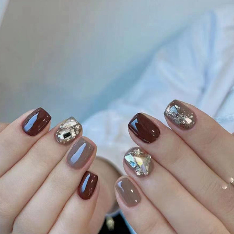 Women's Nail Art Kit with Detachable Color Variants - Spicy White Armor Design