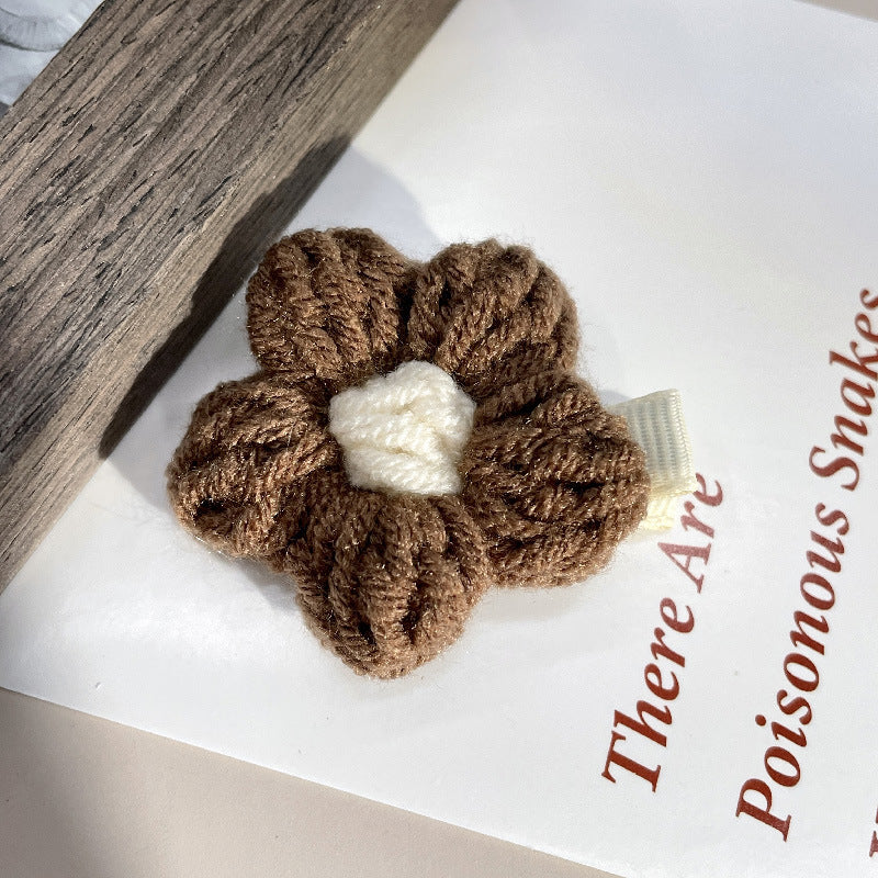 Retro Wool Flower Hairpin - Handmade Hair Accessories for Women