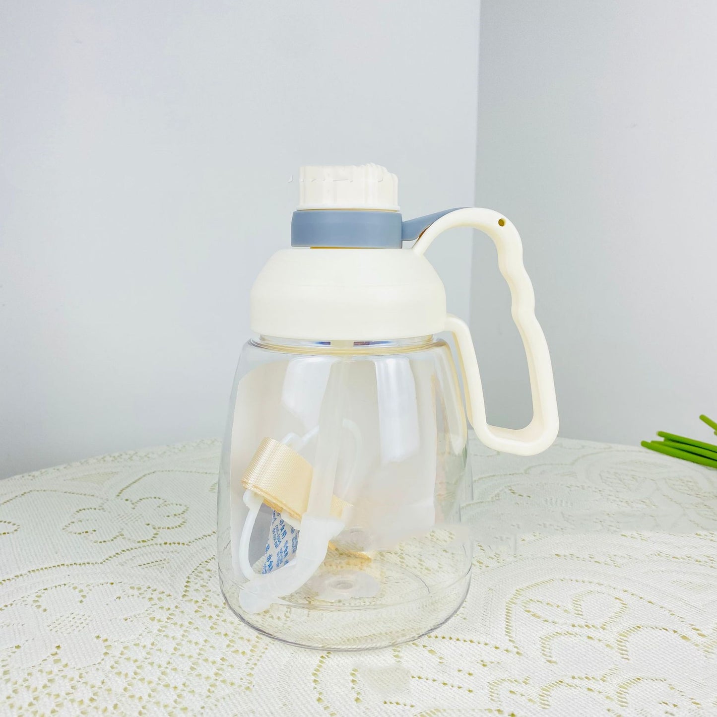 Large Capacity Plastic Water Bottle with Straw and Strap - 1100ML Sports Drinkware