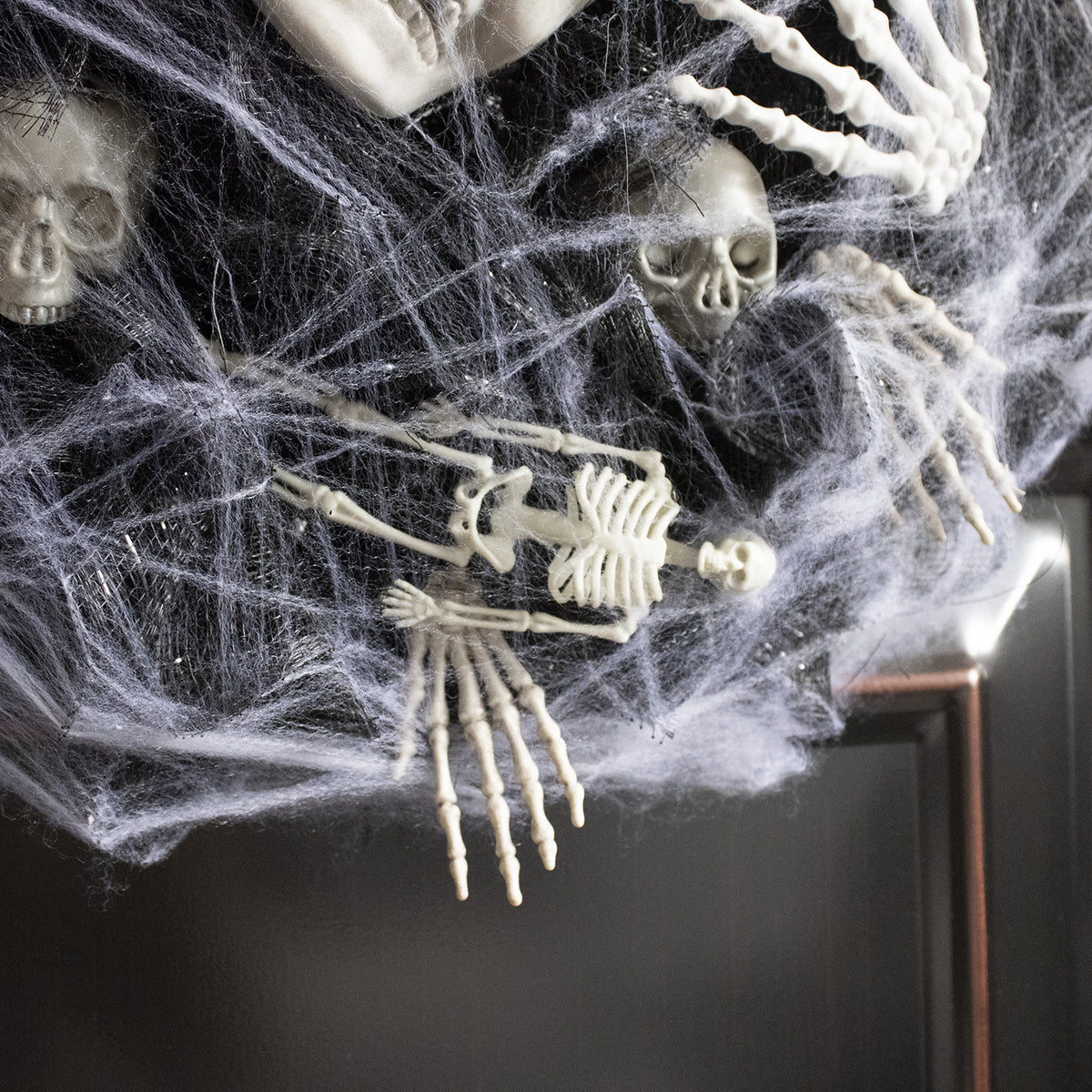 Halloween Mesh Skull Garland - Black Party Decorations for Event & Celebration