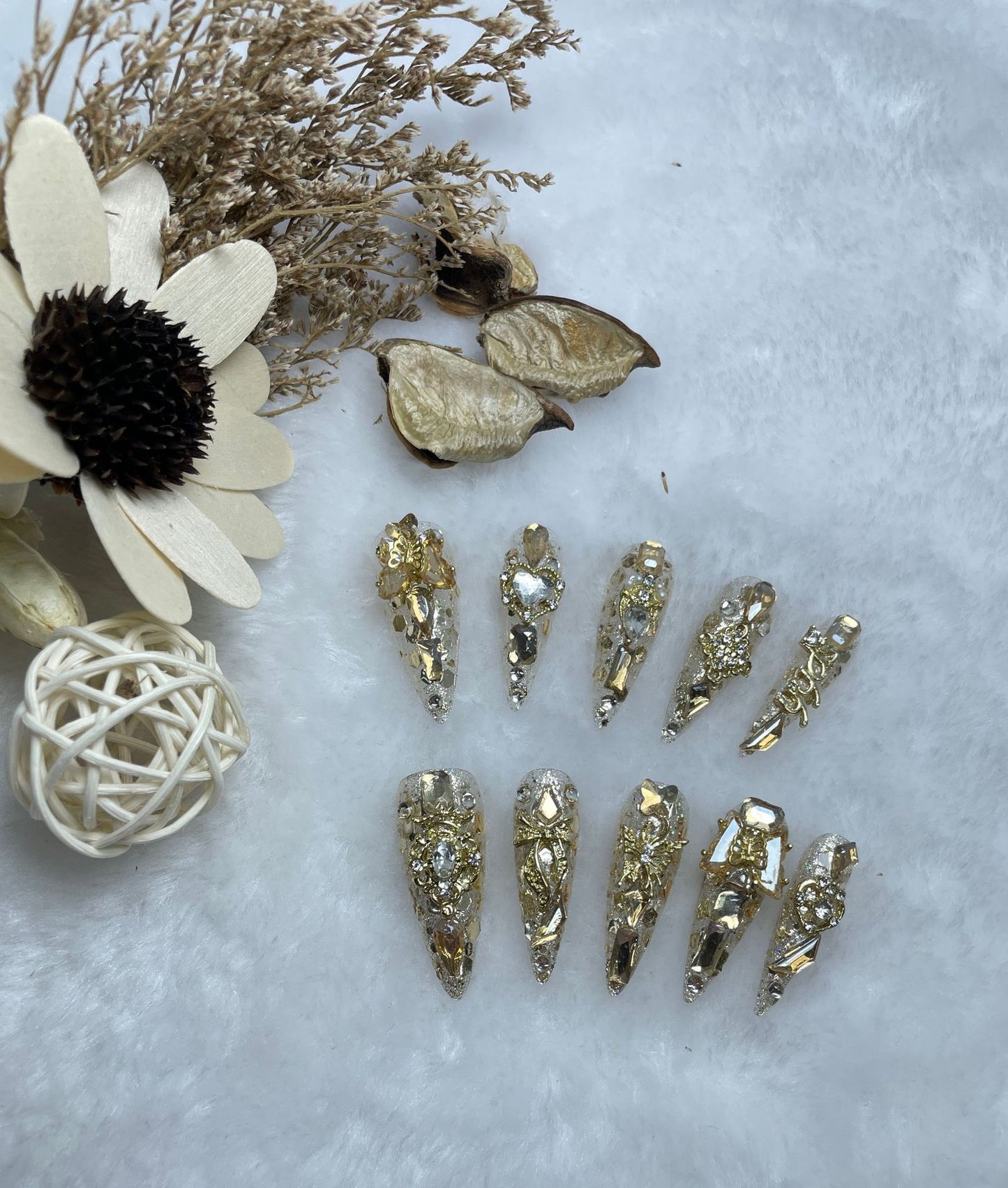 Handmade Luxury Press-On Nail Set - Elegant Reusable Manicure Kit
