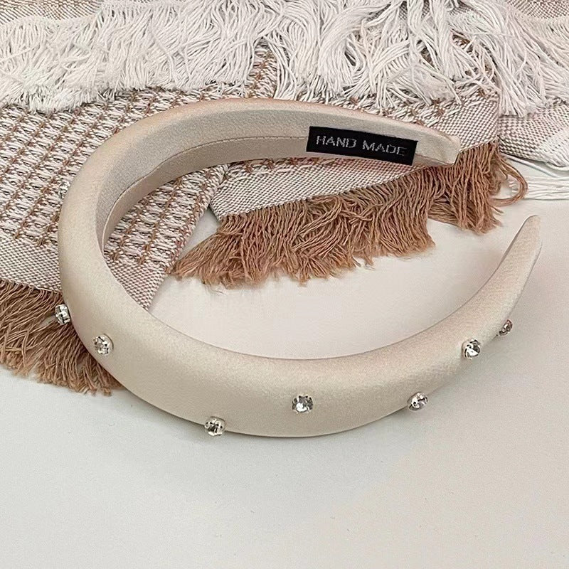 Women's Elegant Pearl Headband with Sponge Detail