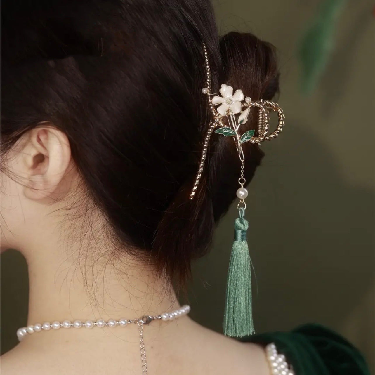 Flower Tassel Hair Clip - Fashion Hair Accessory for Elegant Styles