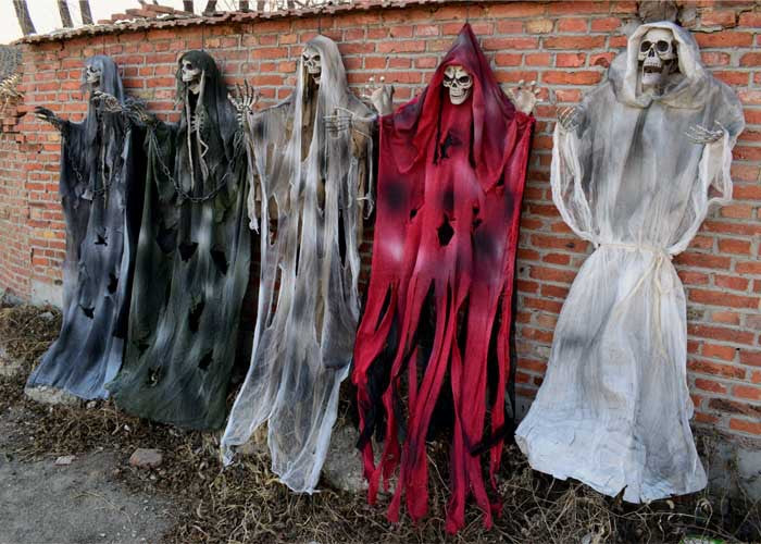 Halloween Skeleton Hanging Decoration for Haunted House & Party Decor