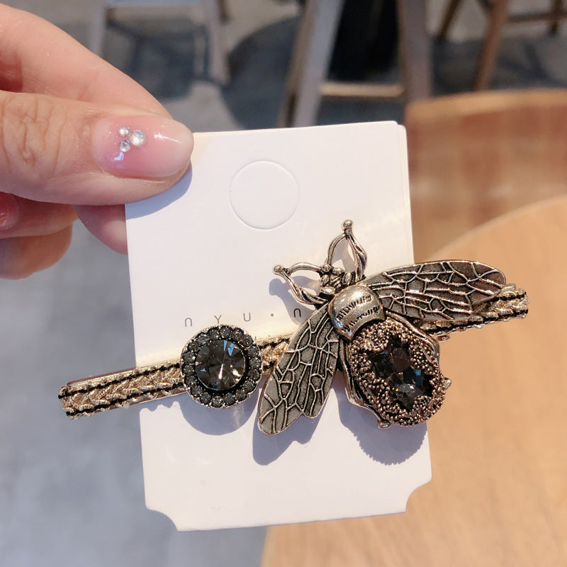 Korean Style Big Bee Hair Clip for Women - Creative Side Hairpin