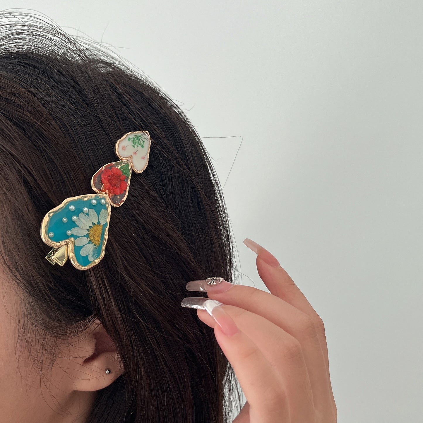 Retro Flower Pearl Hair Clip for Women - Heart-Shaped Hair Accessory