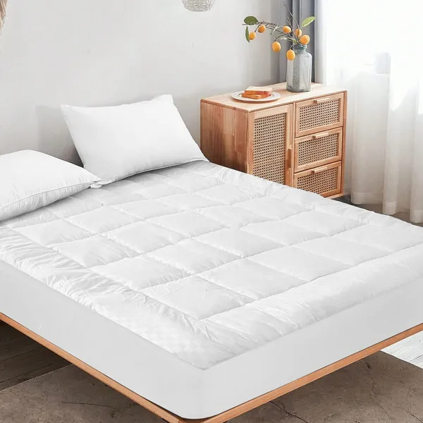 Solid Color Embossed Mattress Bedspread - Black, Full Size