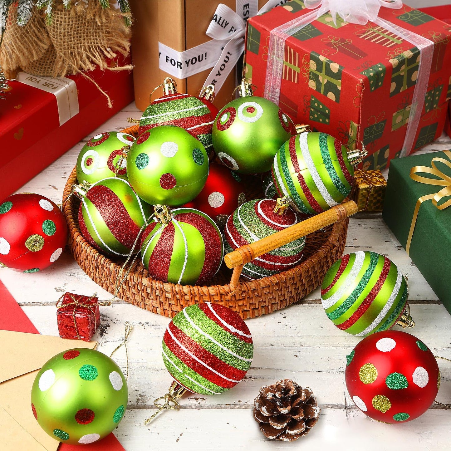 24PCS Red and Green Christmas Ball Ornaments - Holiday Decor