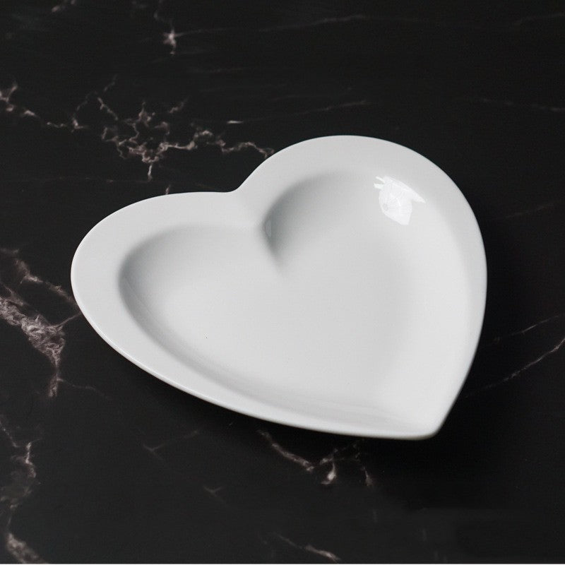 White Ceramic Heart-Shaped Plate - Modern Dinnerware for Home & Kitchen