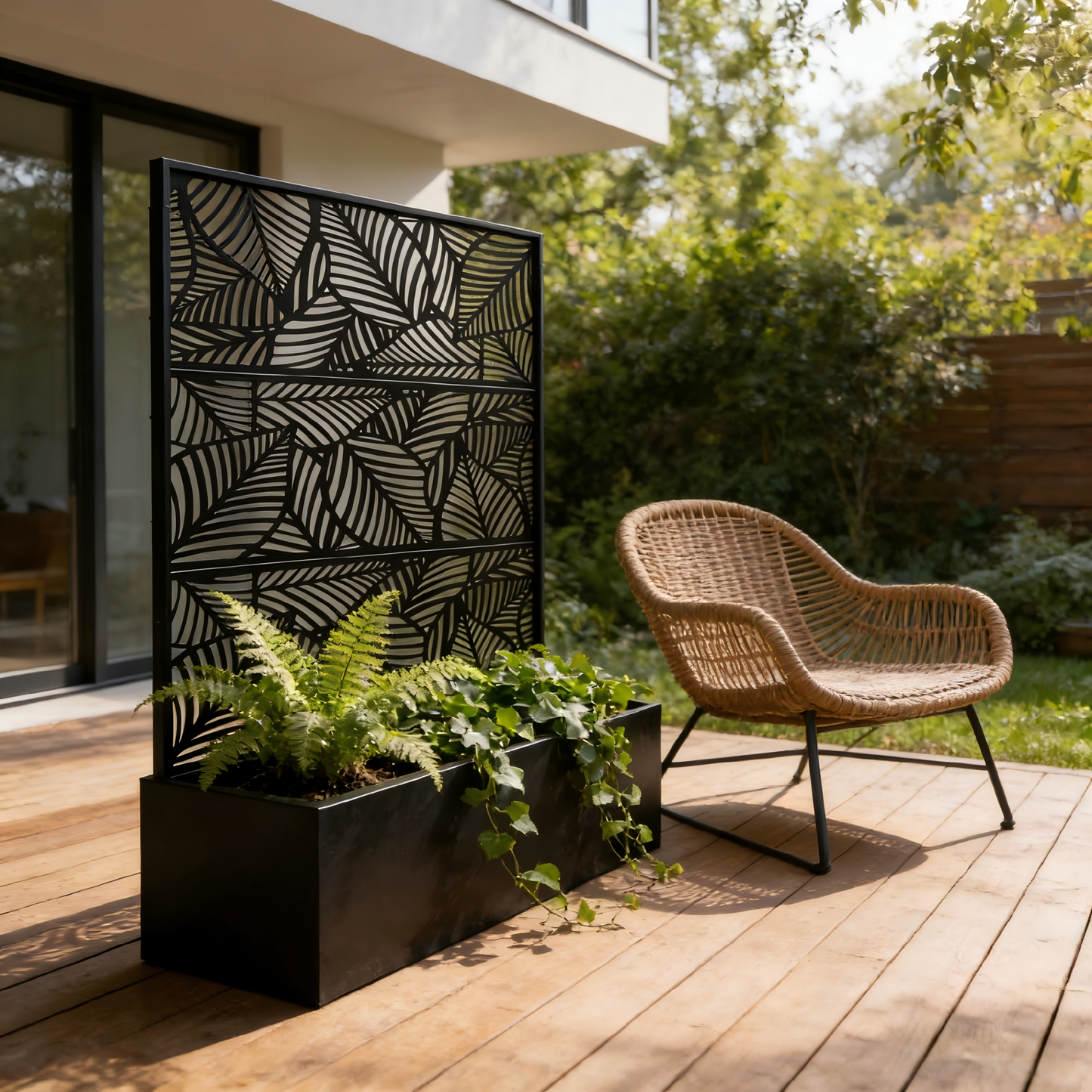 Leaf Pattern Privacy Screen with Planter Box - Black Metal
