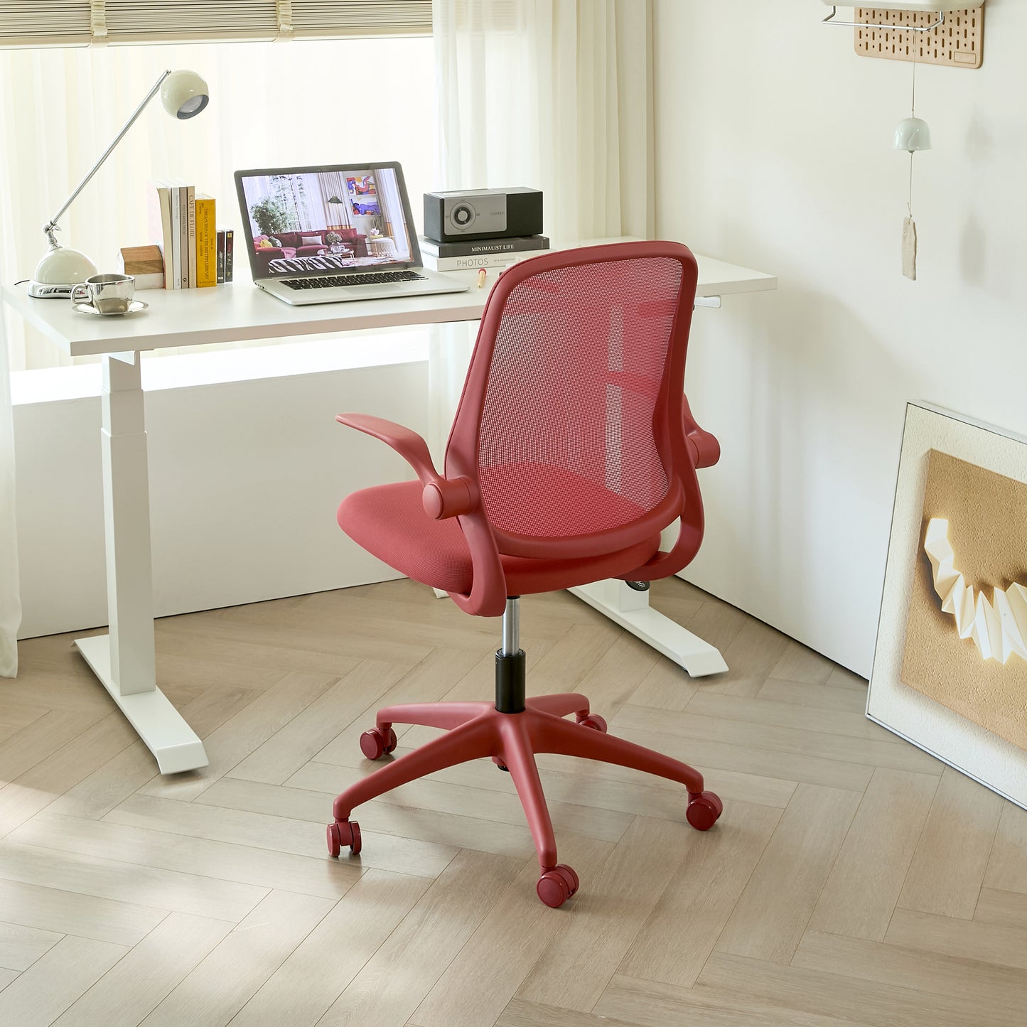 Ergonomic Mesh Office Chair - Comfortable & Fireproof - Red