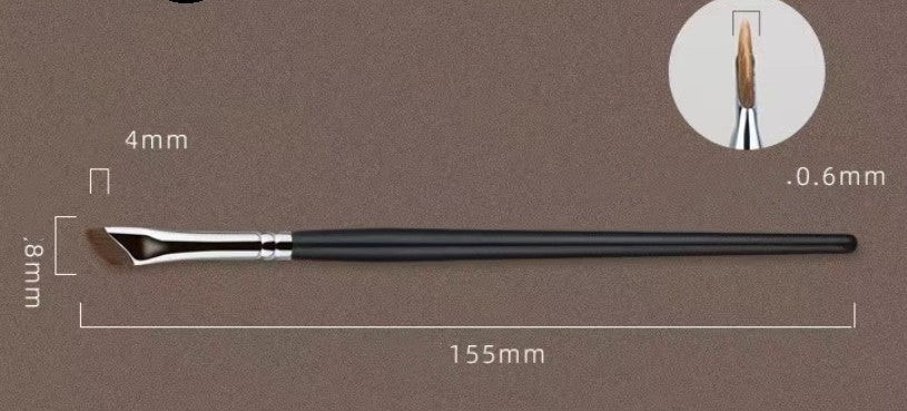 Eyeliner Brush - Oblique Edge Makeup Brush for Precise Eye Definition