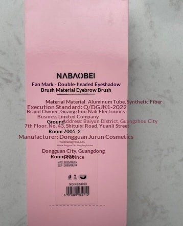Double-Ended Eyeshadow and Angled Eyebrow Brush - Dual-Purpose Makeup Tool