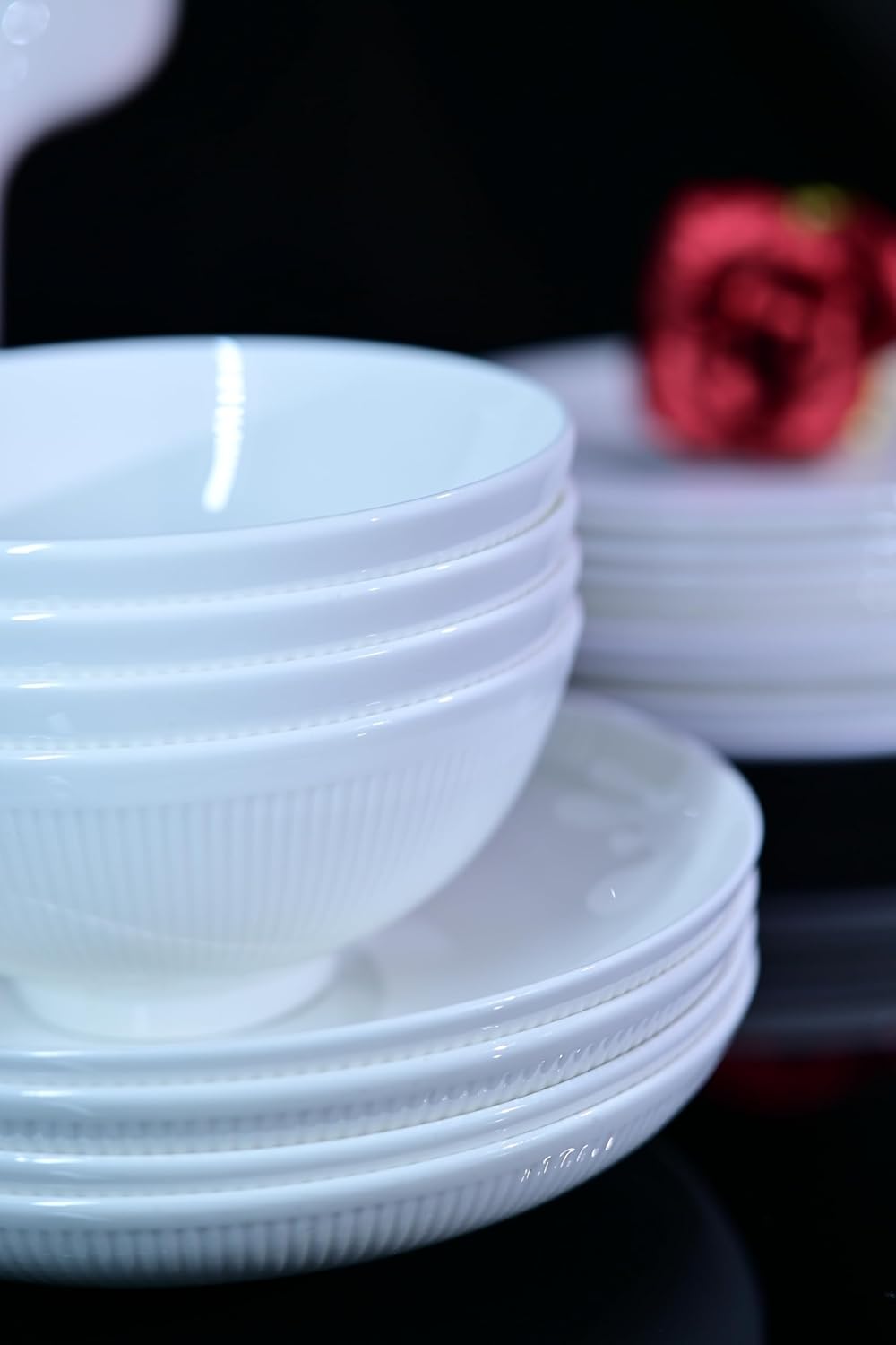 Dandilion 16-Piece Bone China Dinnerware Set - Service for 4