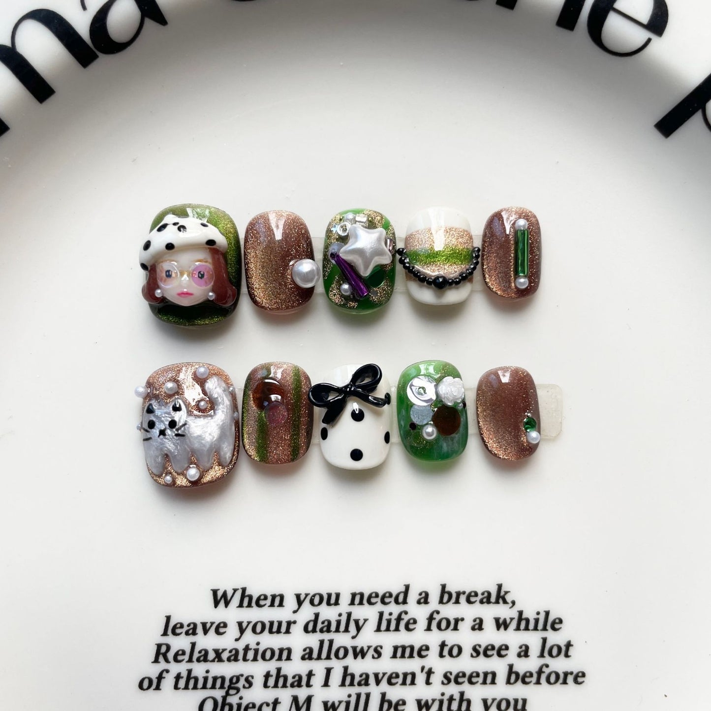 Cute Cat-Eye Short Ready-to-Wear Nail Tips for Nail Art