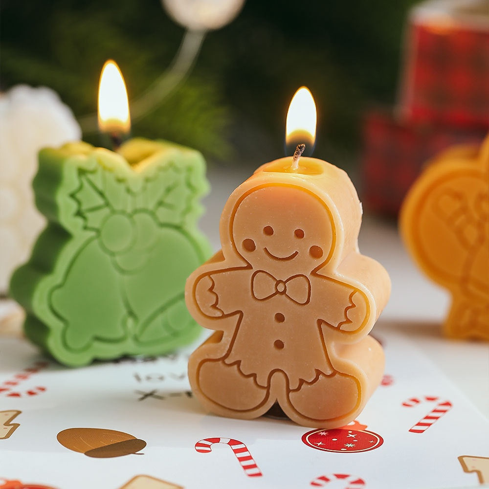 Holiday Scented Candles Set with Snowman & Snowflake Shapes - Freesia Fragrance