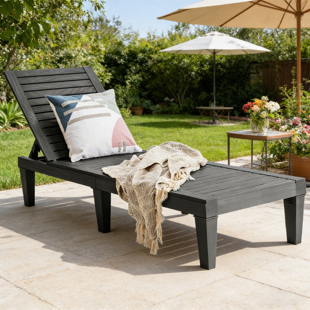 Outdoor Chaise Lounge Chair With 5 Positions Adjustable Backrest For