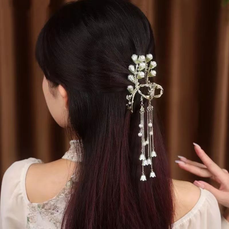 Pearl-Like Copper Alloy Hair Clip for Summer - Pinkish Grey