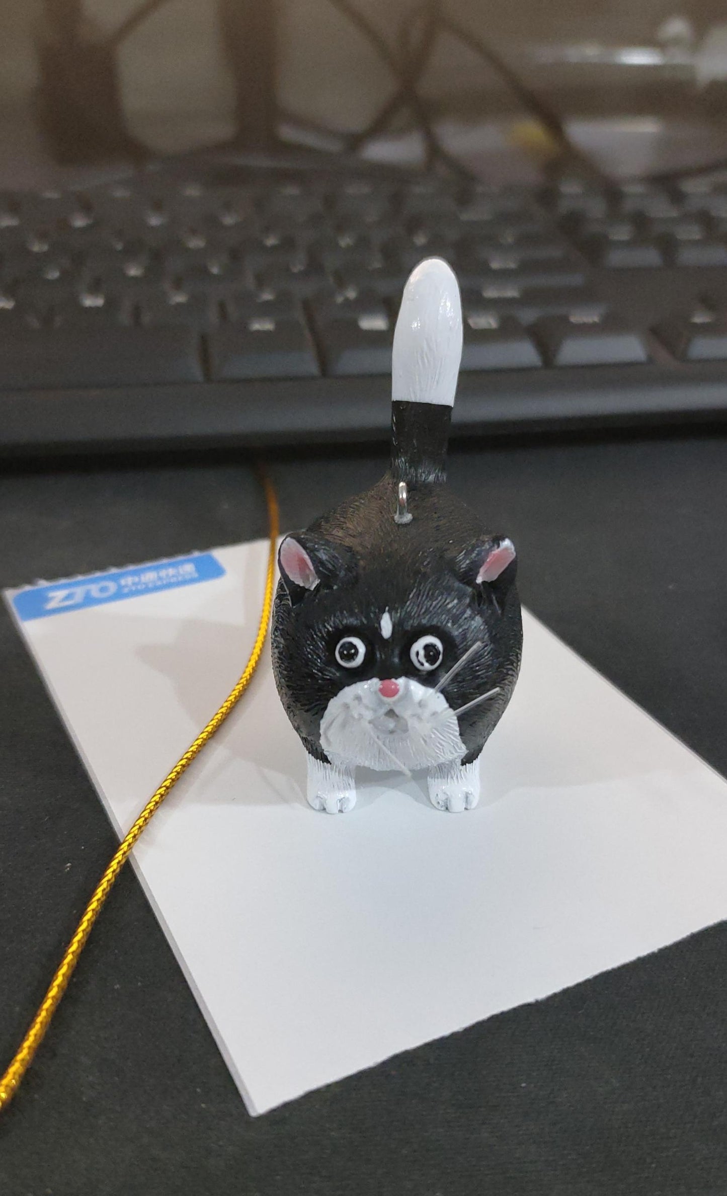 Cute Cat Resin Crafts Pendant Ornament for Home & Garden Decor