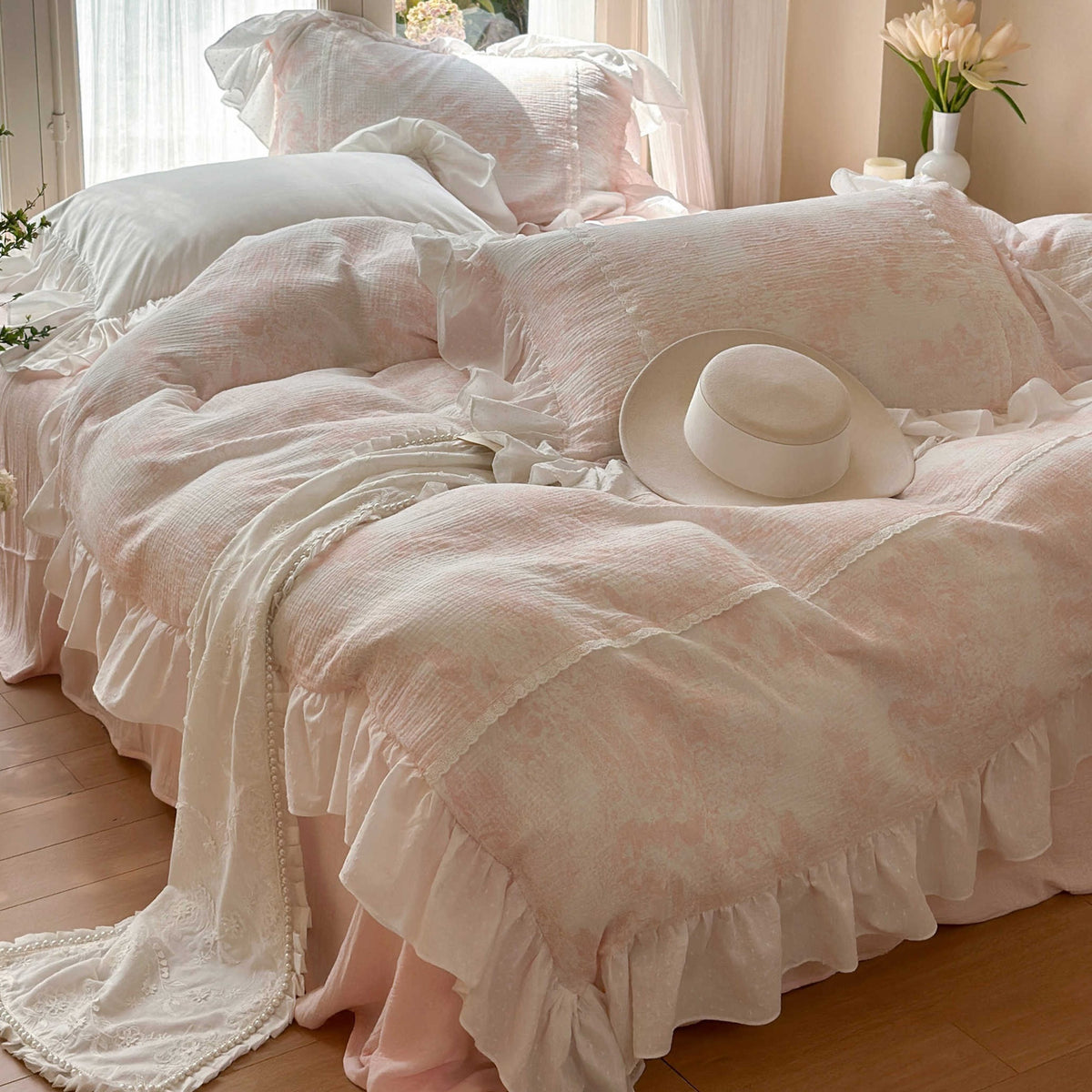 Crinkled Cotton Duvet Cover Set - Four-Piece Bedding for All Sizes