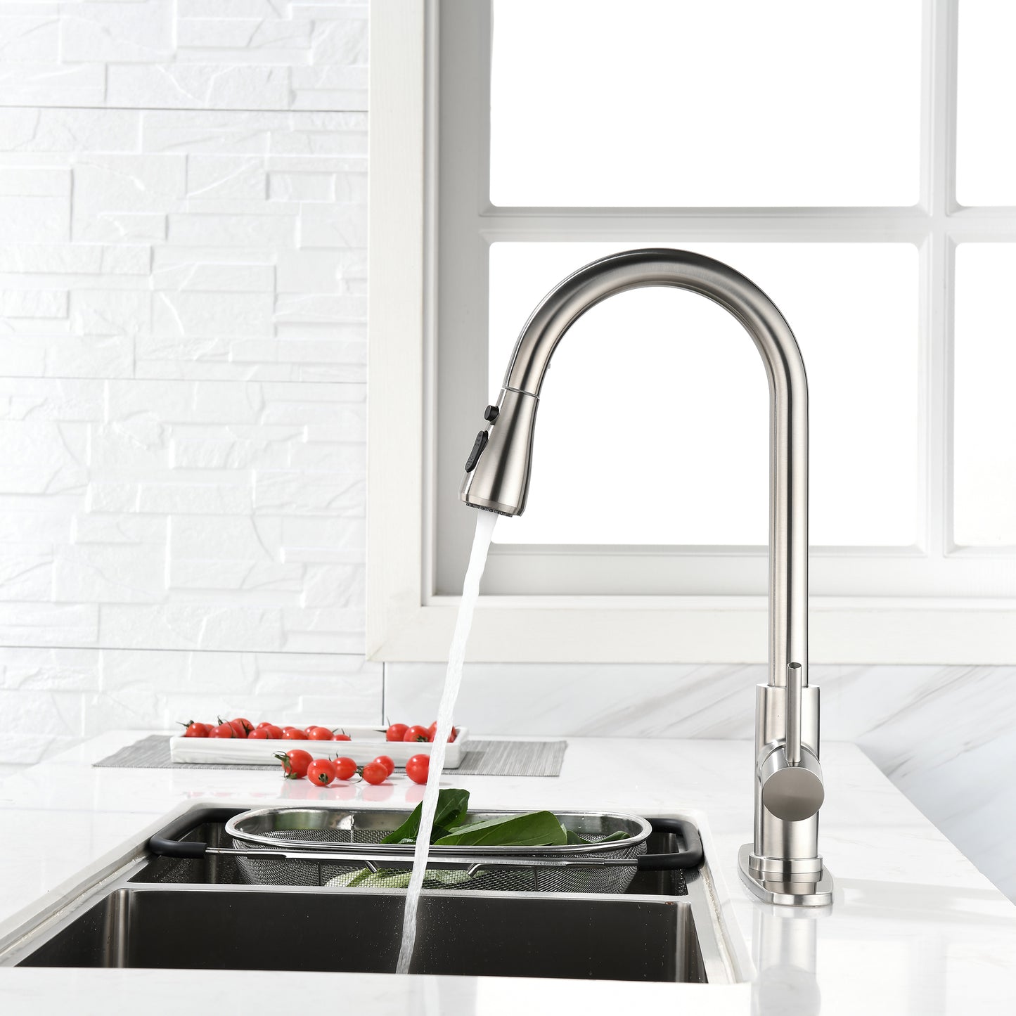Single Handle Stainless Steel Pull Down Kitchen Faucet - Silvery