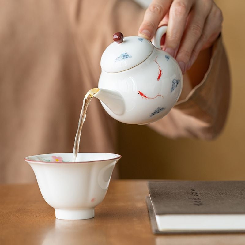 White Porcelain Fish Play Teapot 145ml Hand-Painted Chinese Style Kitchenware