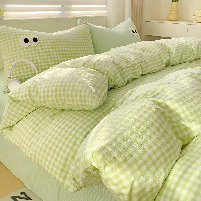 Four-Piece Bedding Set with Duvet Cover and Pillowcases – Multiple Sizes & Patterns