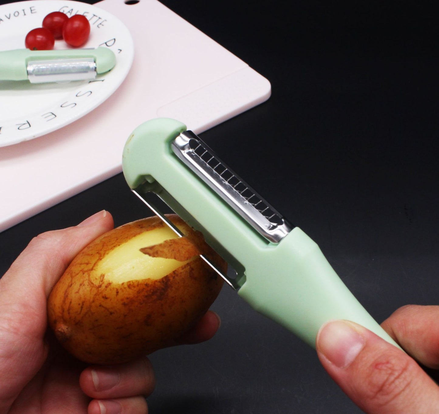 Multifunctional Kitchen Peeler Grater - Stainless Steel & Green