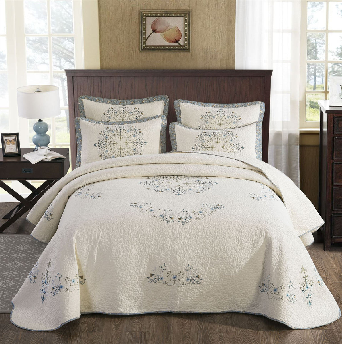European-Style Cotton Bed Cover Set - Embroidery & Quilted Bedspread, Three-Piece