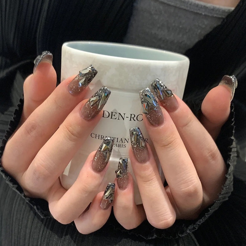 Women's Nail Art Kit with Detachable Color Variants - Spicy White Armor Design