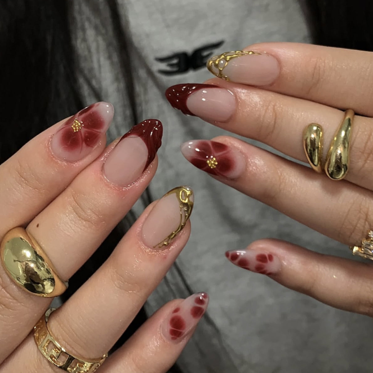 3D Flower Wearable Nail Tips with Glue - French Minimalist
