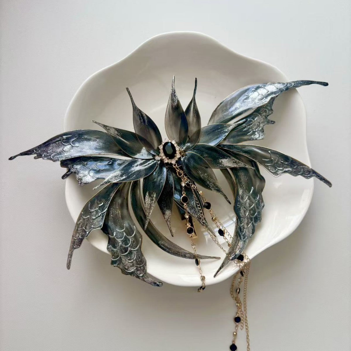 Butterfly-Wing Hair Clip - Handmade Alloy Accessory