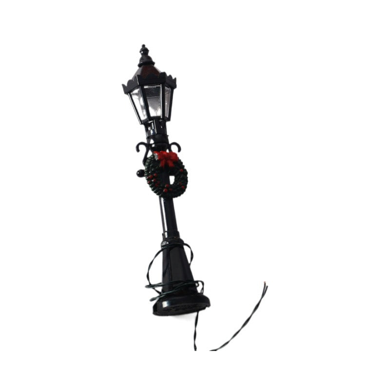 Festive Wooden Streetlamp Holiday Scene Decor - Black Santa Claus Doorway Lamp