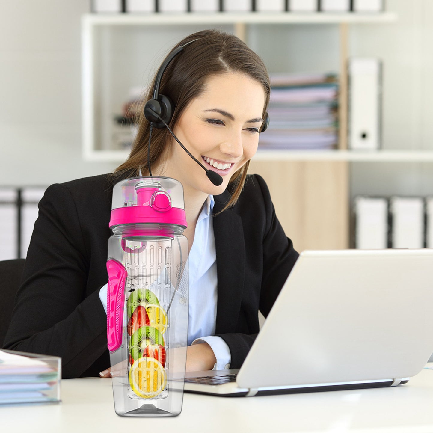 Fruit Infuser Water Bottle - 32oz Portable Juice Shaker