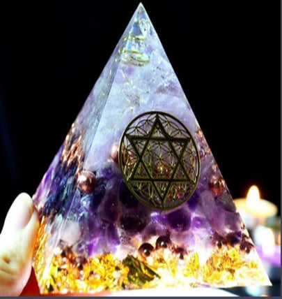 Natural Crushed Crystal Stones for Crafting - Purple Agate Pyramid Decor