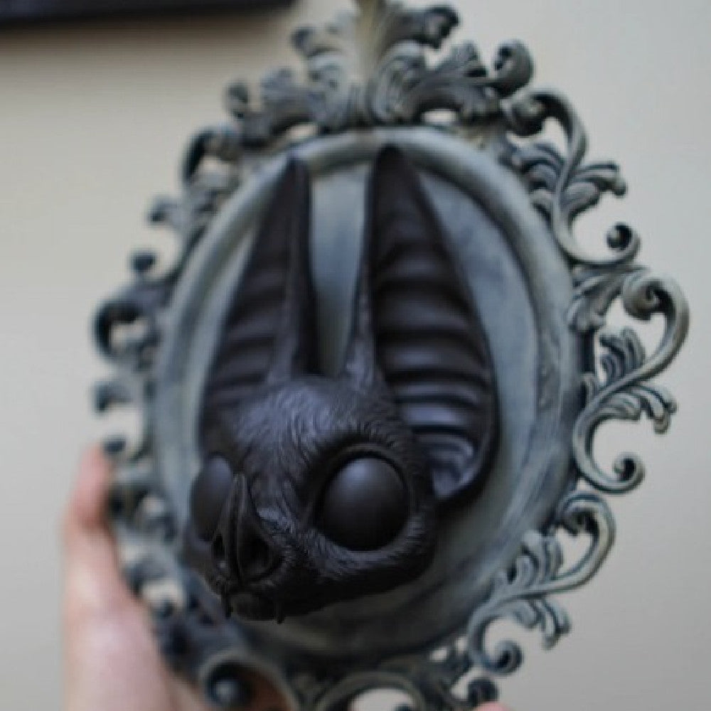 Halloween Gothic Style Bat Pendant Decor - Festive Resin Ornament