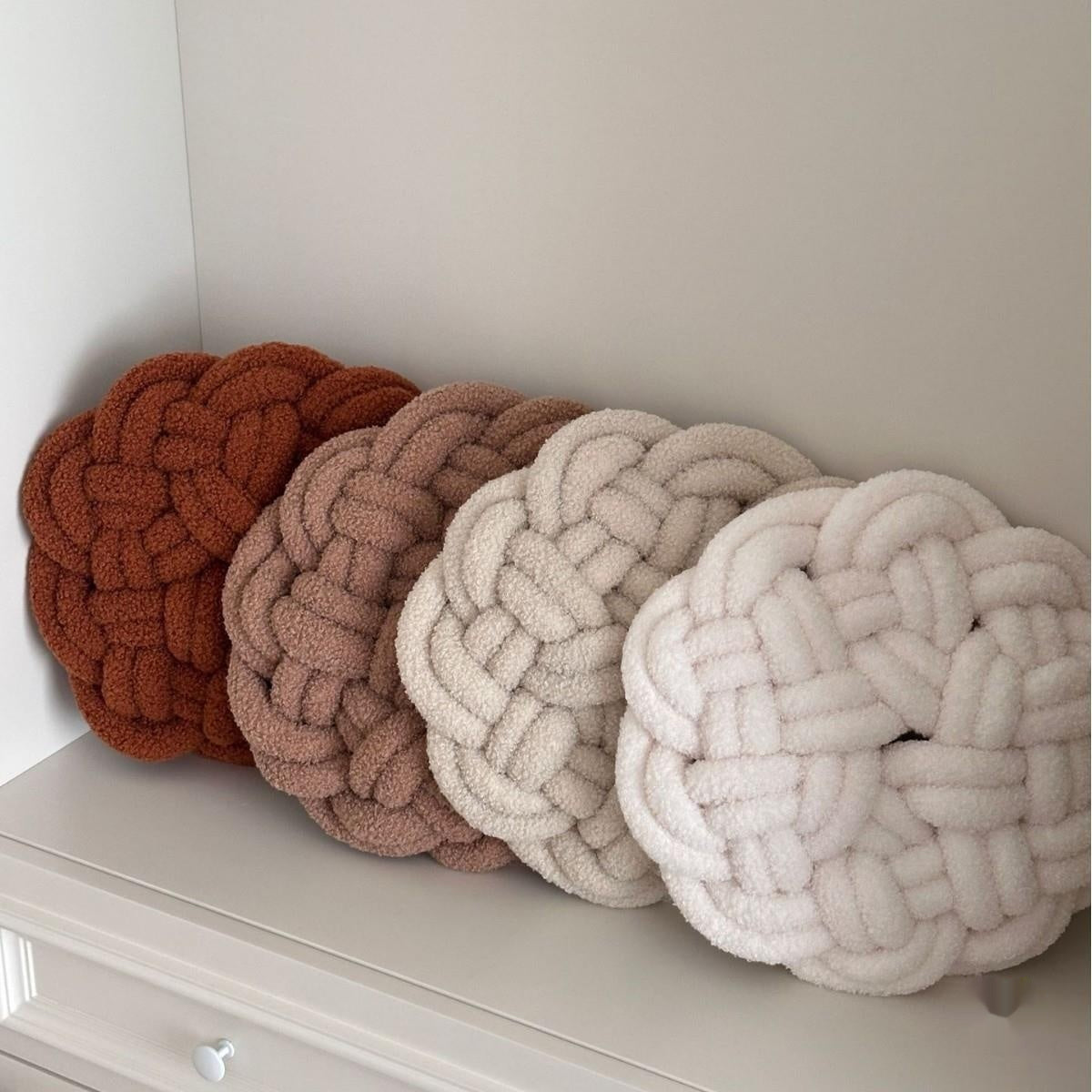 Nordic-Style Hand-Knitted Throw Pillow with Knot Design - 35cm Diameter
