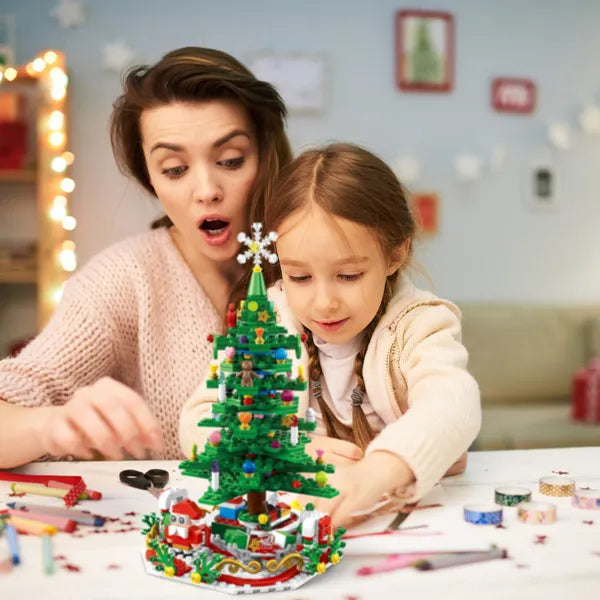 Christmas Tree Building Toy with Countdown Calendar - 701 Pcs